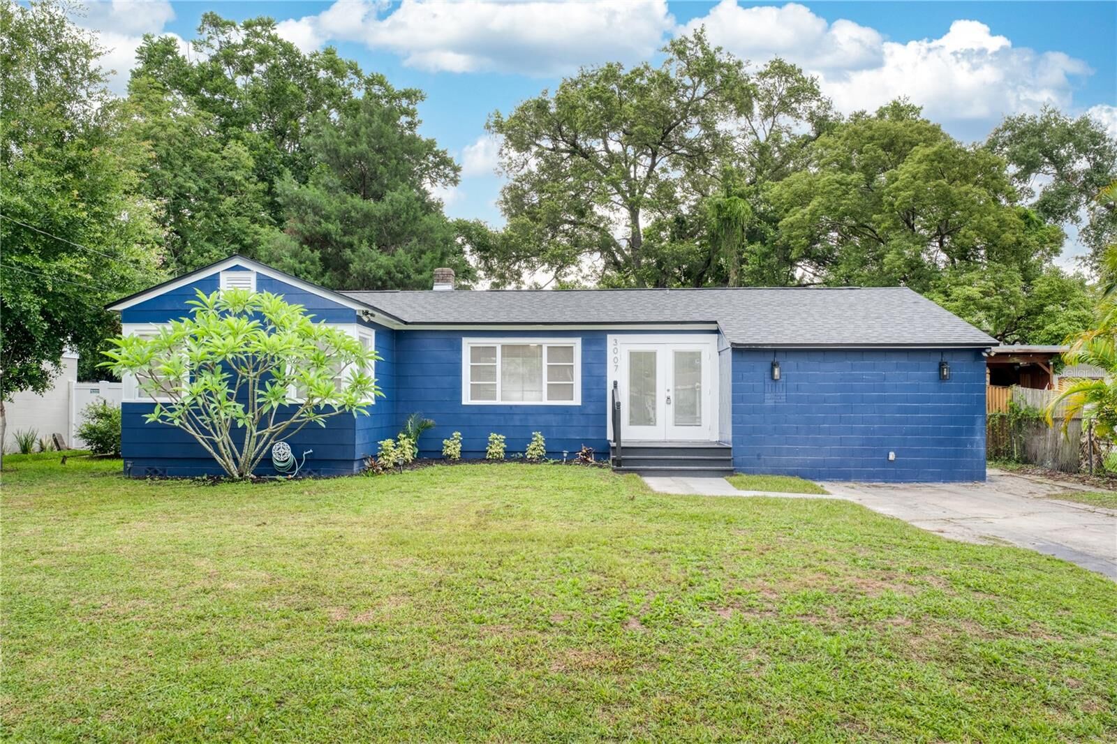 Property Photo: 3007 Knollwood Circle FL 32804