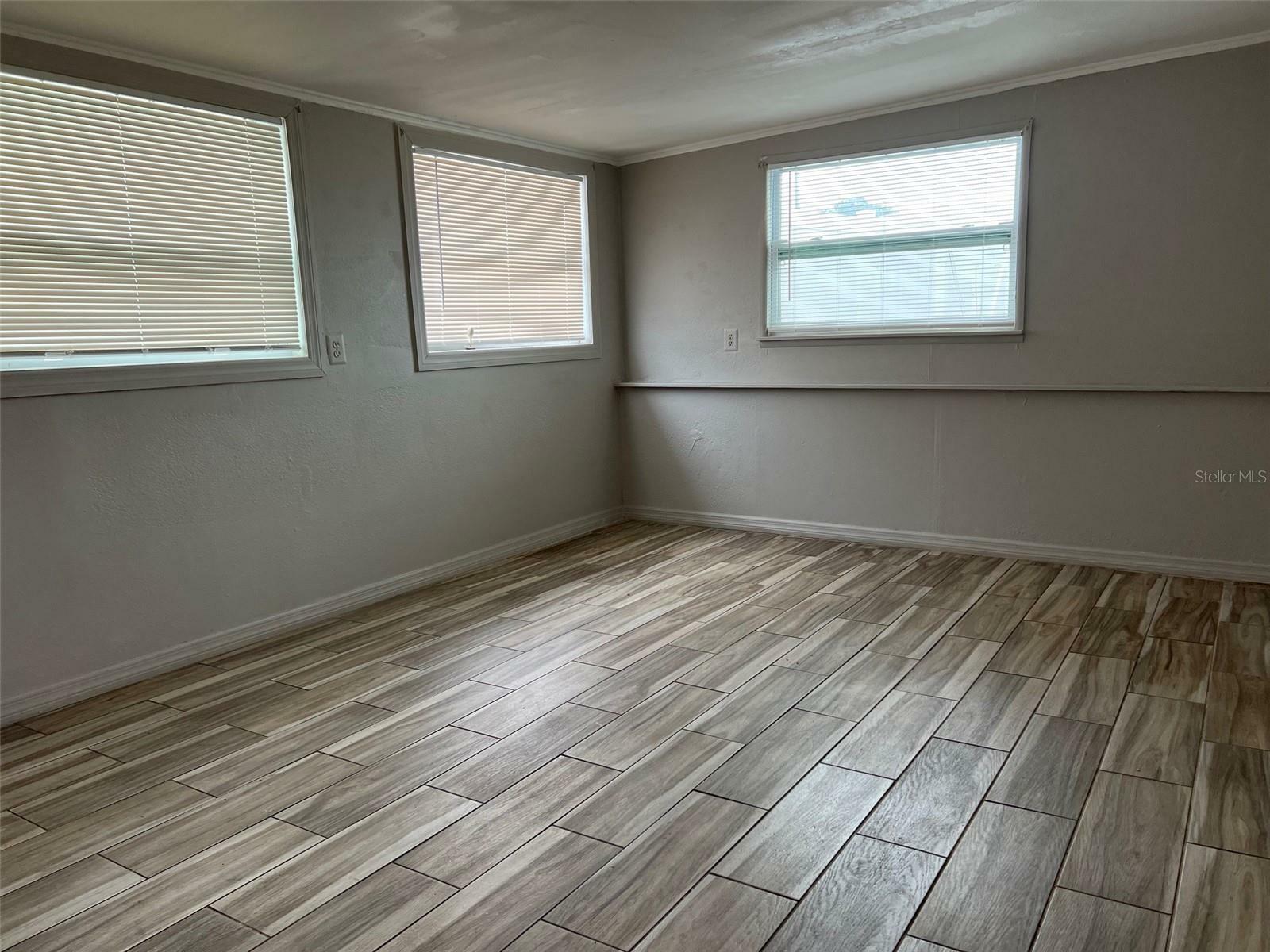 Property Photo: 724 North Avenue FL 34689