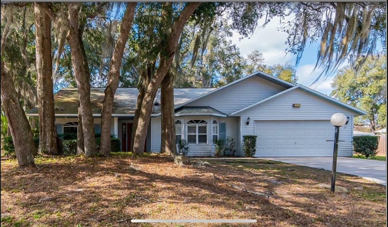 Property Photo: 35219 Haines Creek Road FL 34788