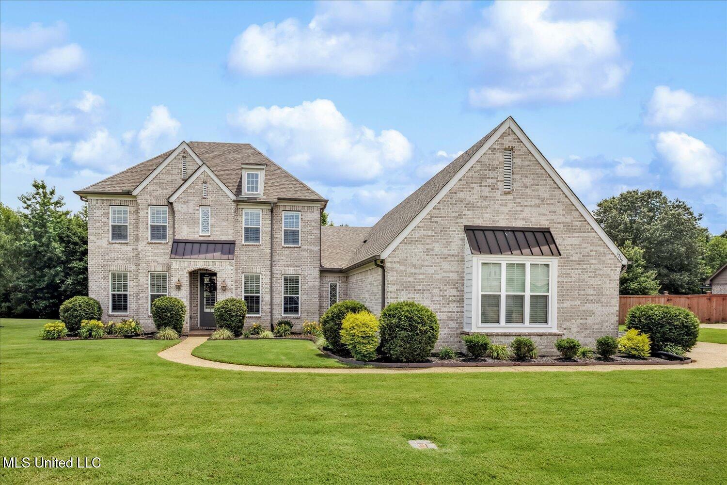 Property Photo: 7216 Belle Manor Drive MS 38654