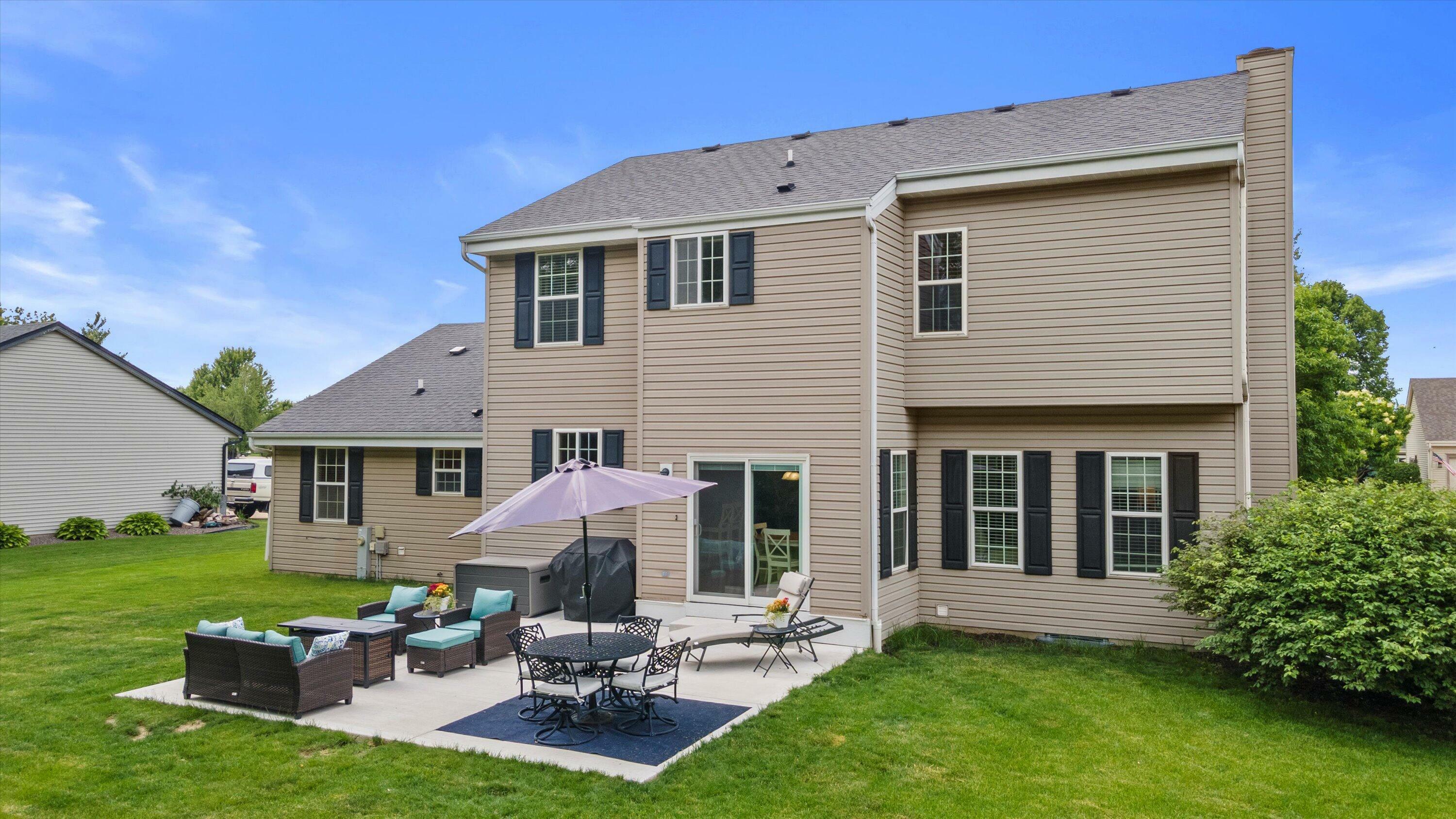 Property Photo: 1333 Mockingbird Dr WI 53066