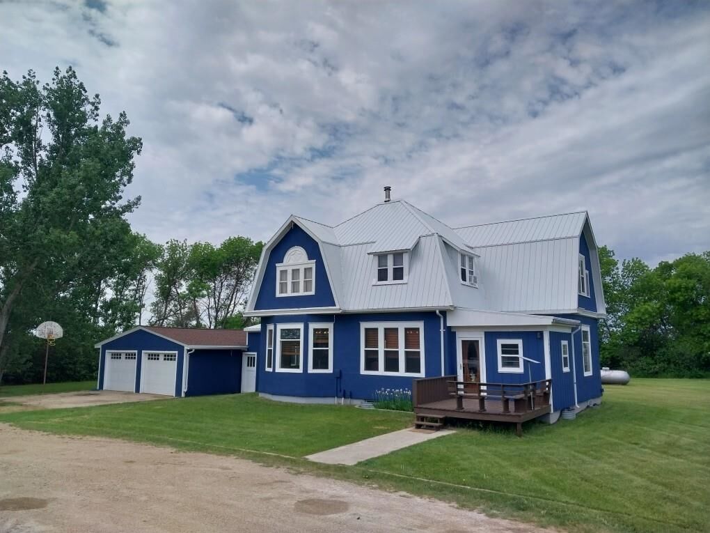 Property Photo: 1010 NW 93rd St. ND 58762