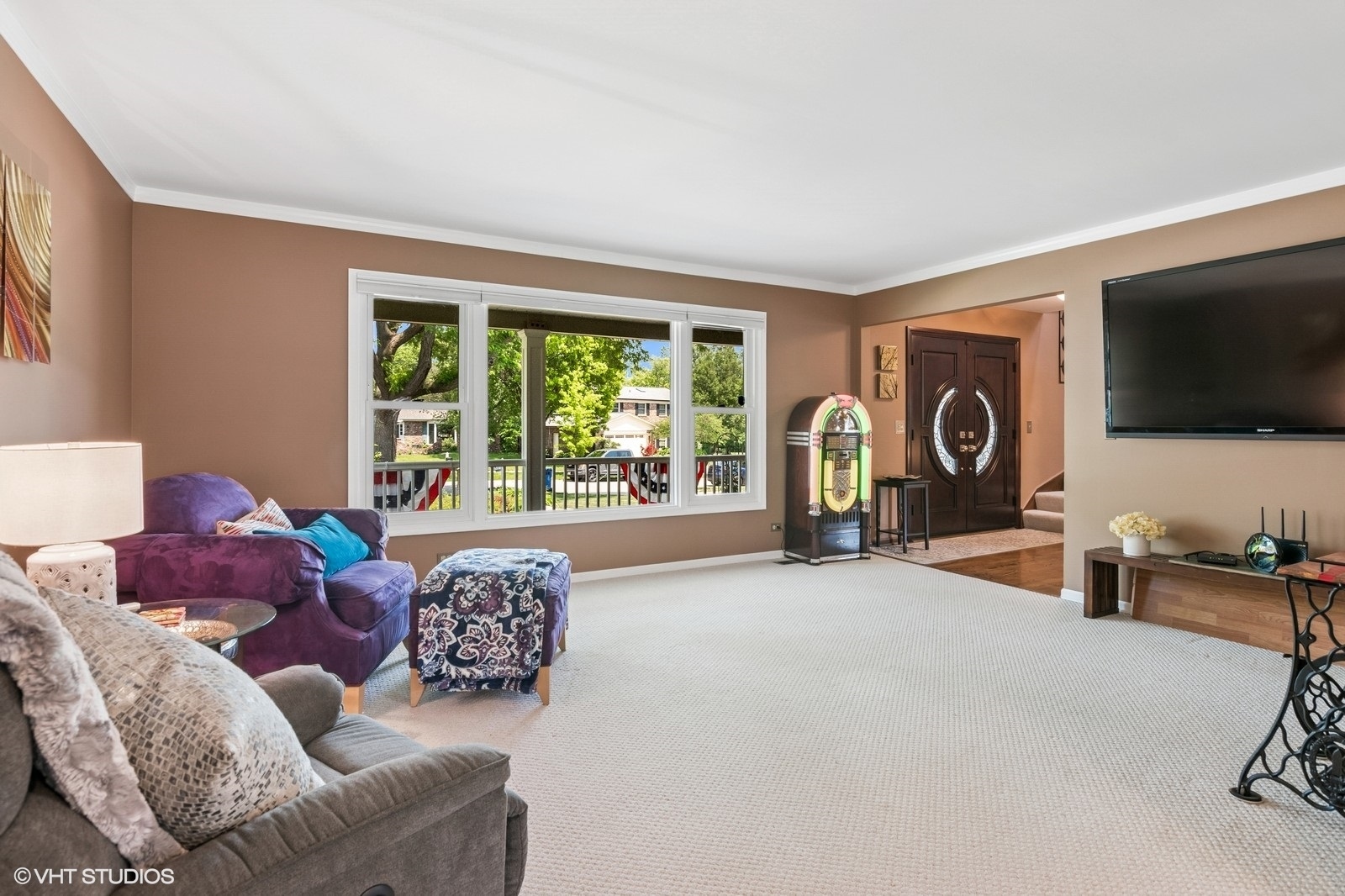 Property Photo: 688 Crystal Court N IL 60193
