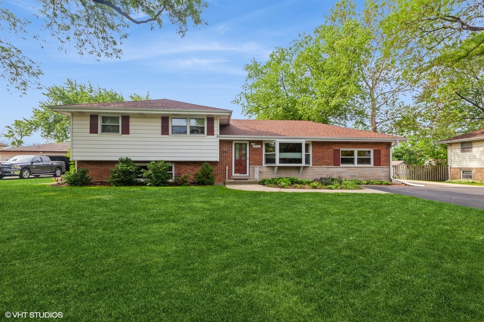 Property Photo: 25W251 Highview Drive IL 60563