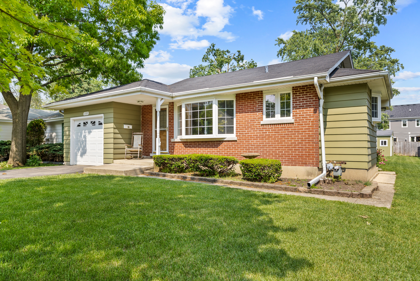 Property Photo: 1103 Lyford Lane IL 60189