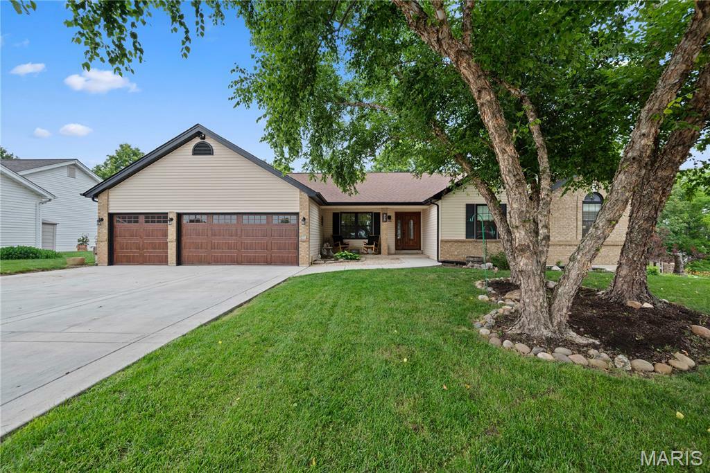 Property Photo: 928 Hampshire Heath Drive MO 63368