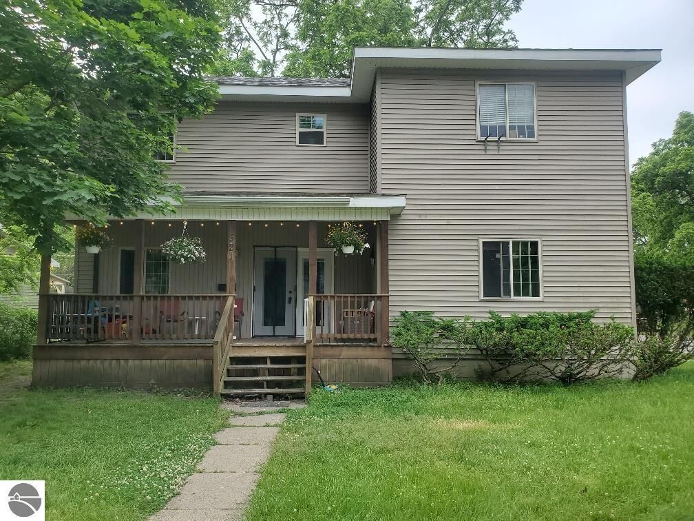 Property Photo: 321 W Maple 605 Oak St MI 48858