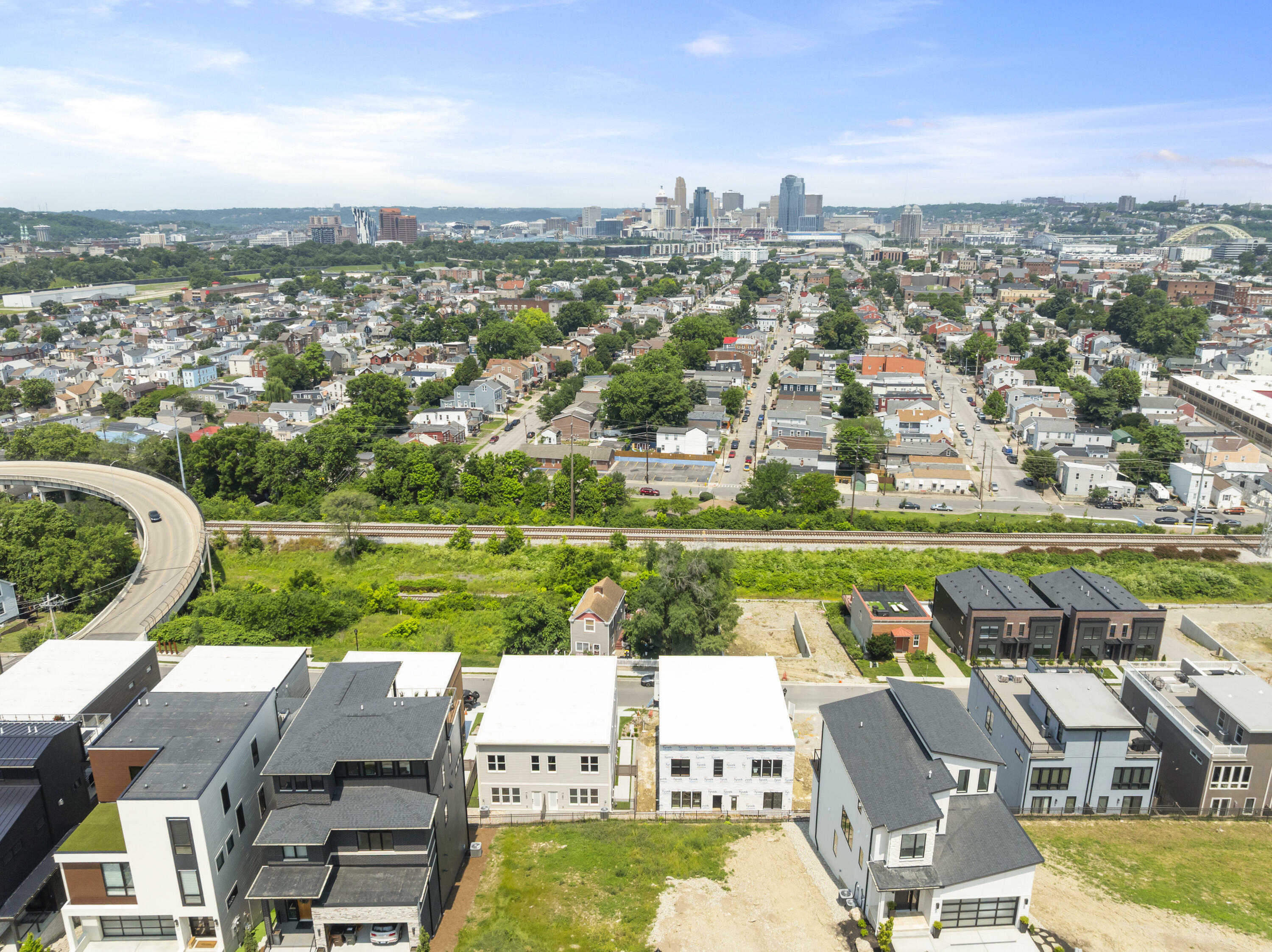 Property Photo: 116 W 13th Street KY 41071