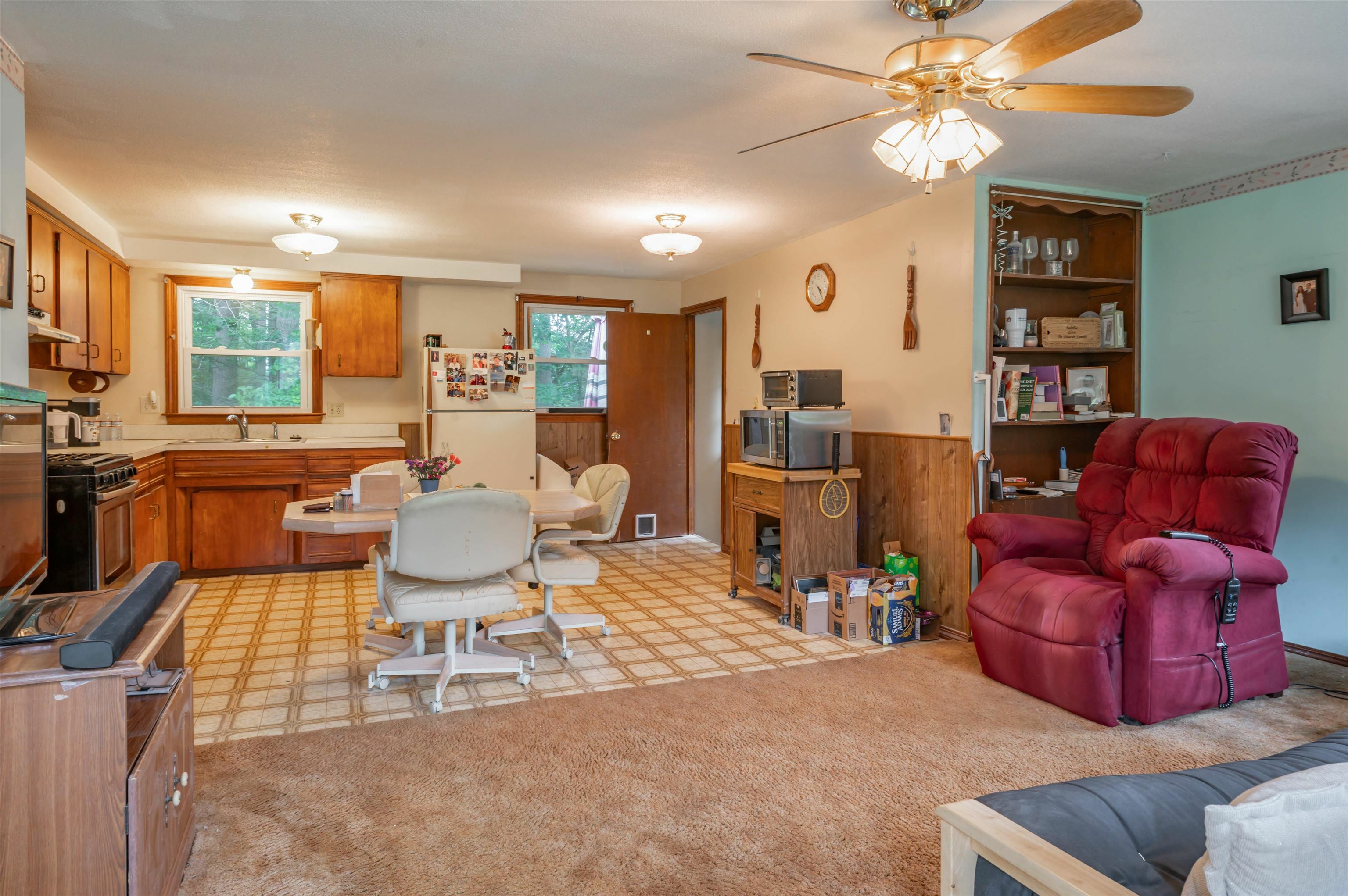 Property Photo: 7 Fairway Drive NH 03054