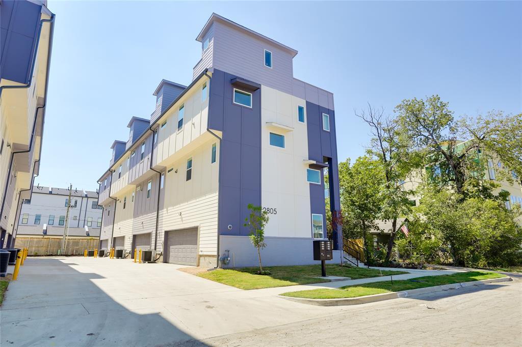 Property Photo: 2805 Weisenberger Street 503 TX 76107