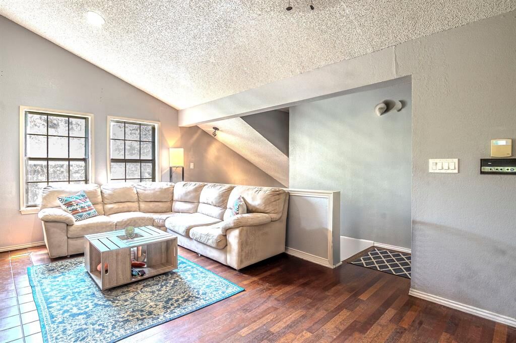 Property Photo: 4516 Forestgate Drive TX 76017