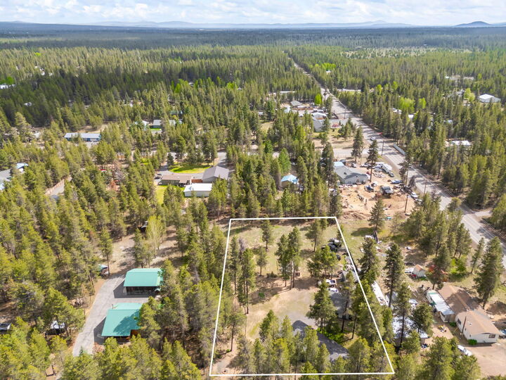 Property Photo:  16047 Amber Lane  OR 97739 
