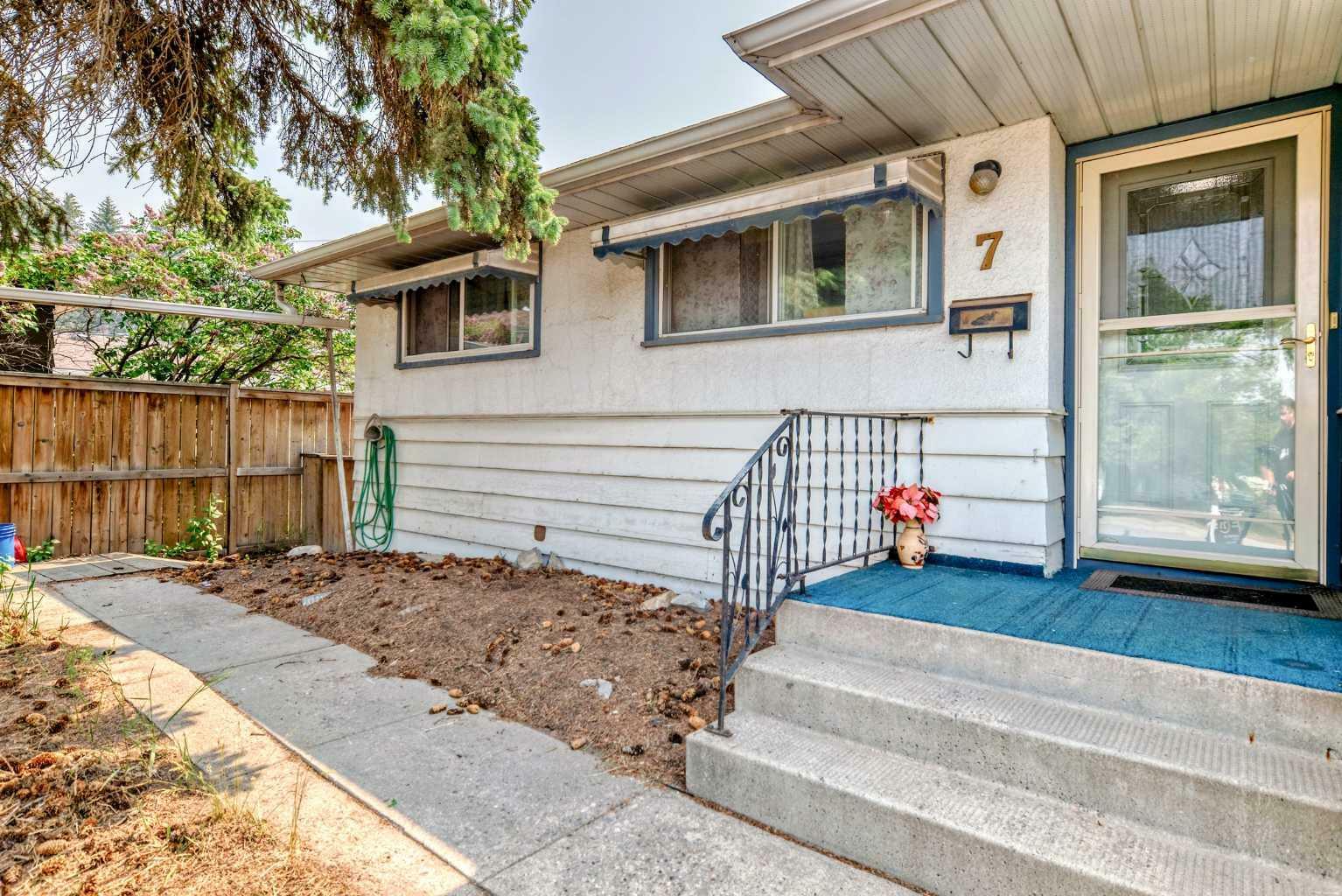 Property Photo: 7 Fielding Drive SE AB T2H 1H2