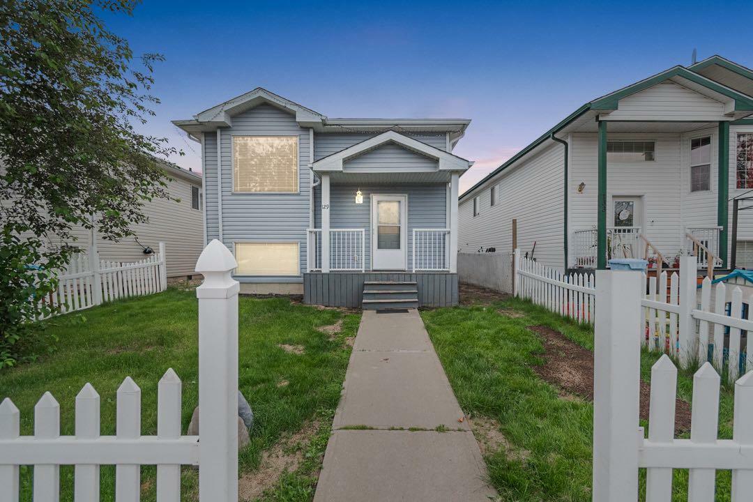 129 Lightbown Way  Fort McMurray AB T9K 2R1 photo