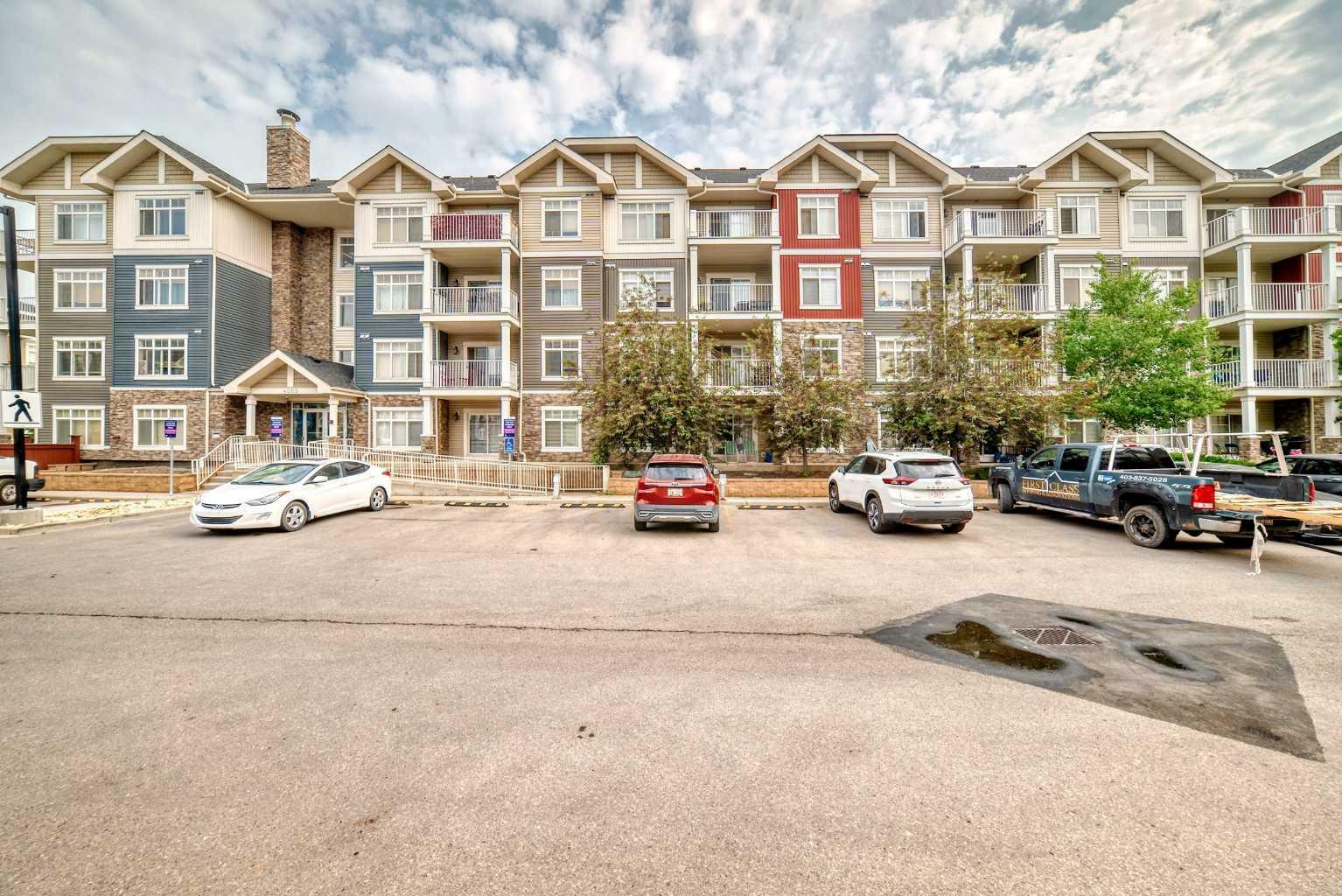 Property Photo: 155 Skyview Ranch Way NE 4114 AB T3N 0L6