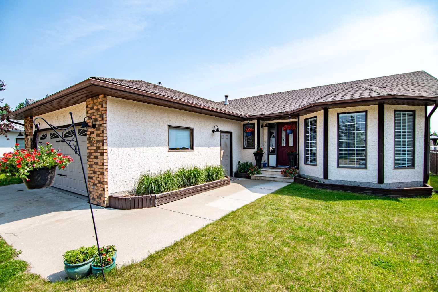 6019 69 Avenue  Rocky Mountain House AB T4T 1K6 photo