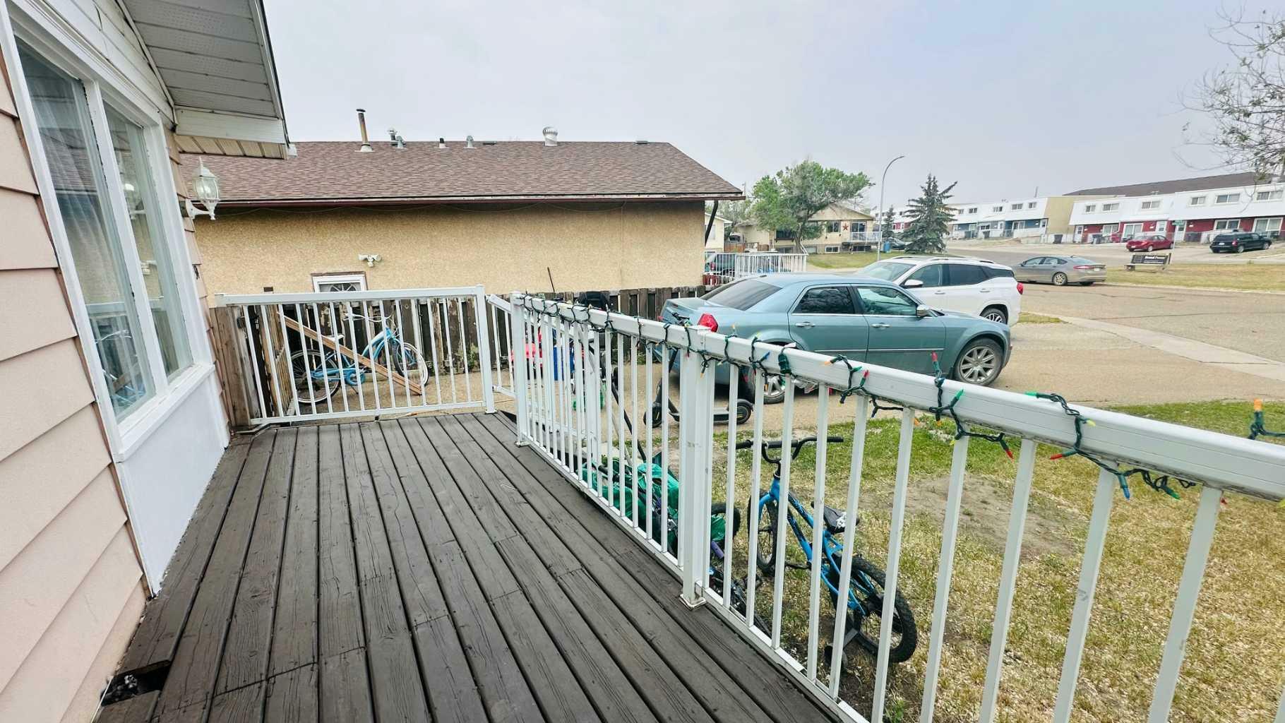 Property Photo: 54 Hunts Place AB T0J 0Y6