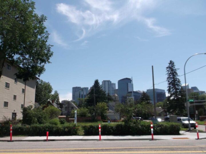 737 2 Avenue NW  Calgary AB T2N 0E4 photo