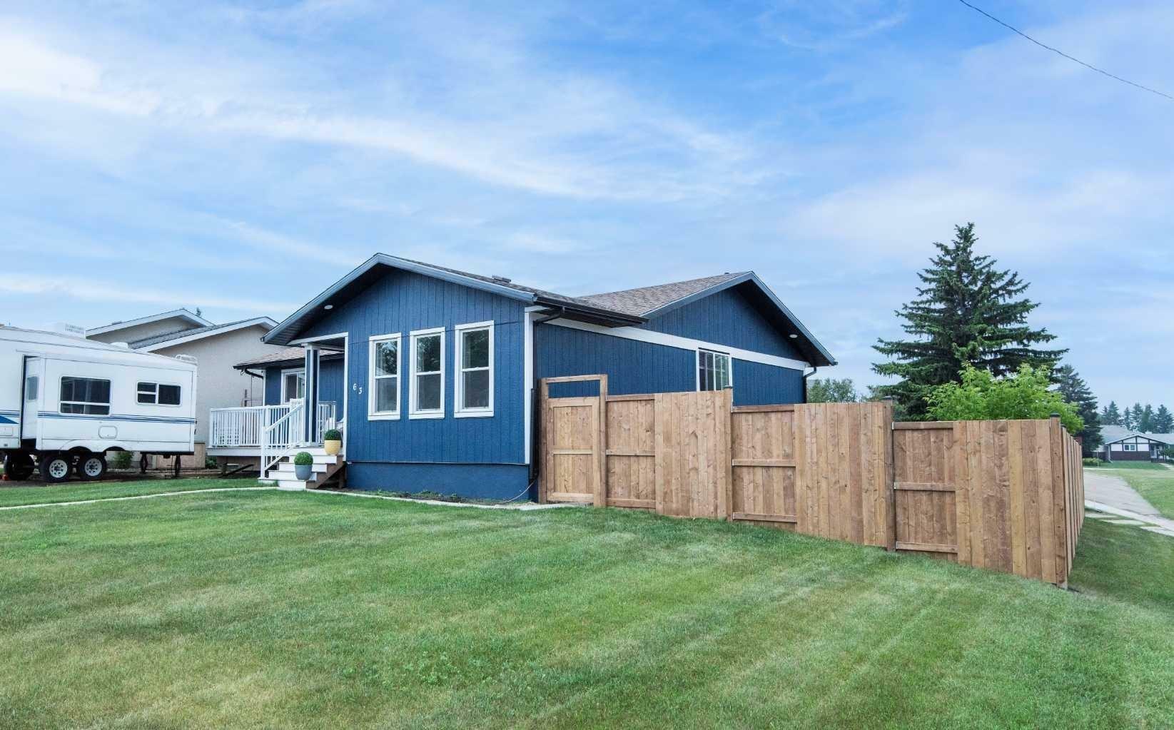 Property Photo:  63 Allan Street  AB T4R 1A7 