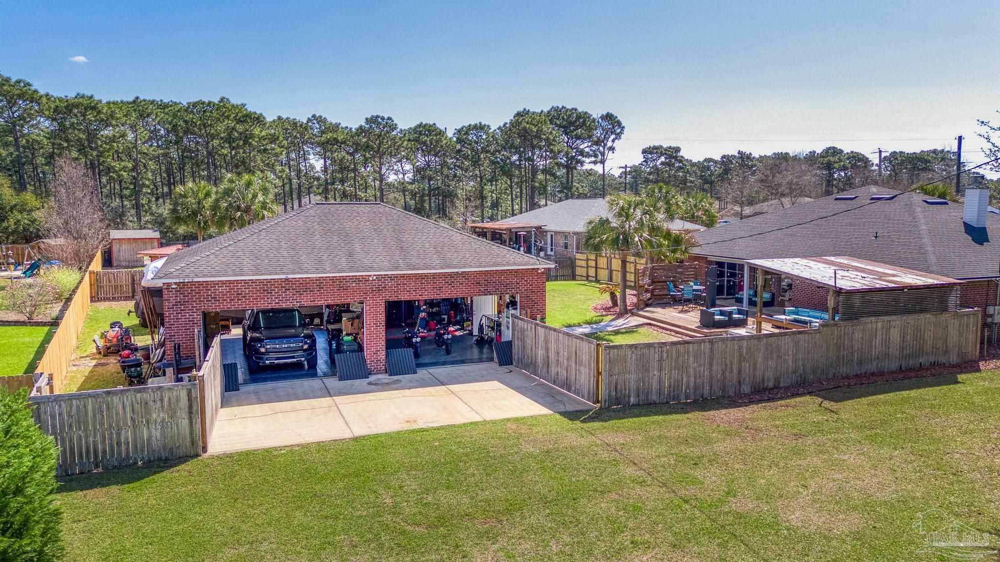 Property Photo: 7770 Fenwick St FL 32566