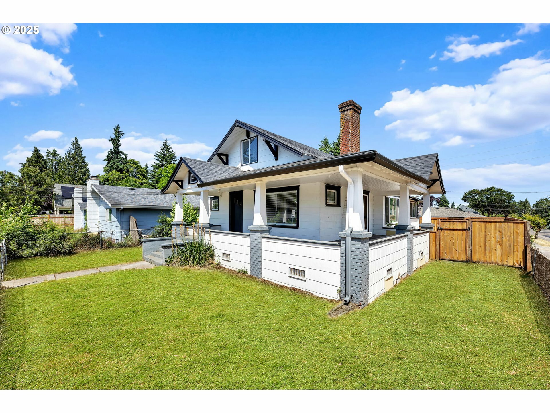 Property Photo: 3301 M St WA 98663