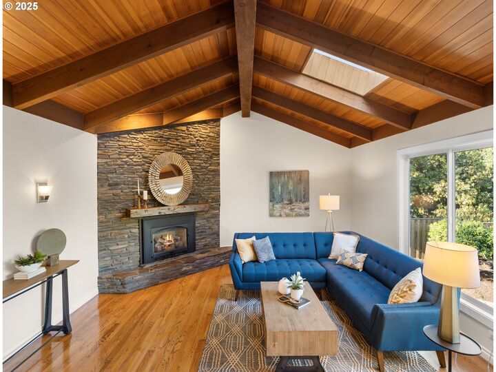 Property Photo:  13920 Shireva Dr  OR 97034 