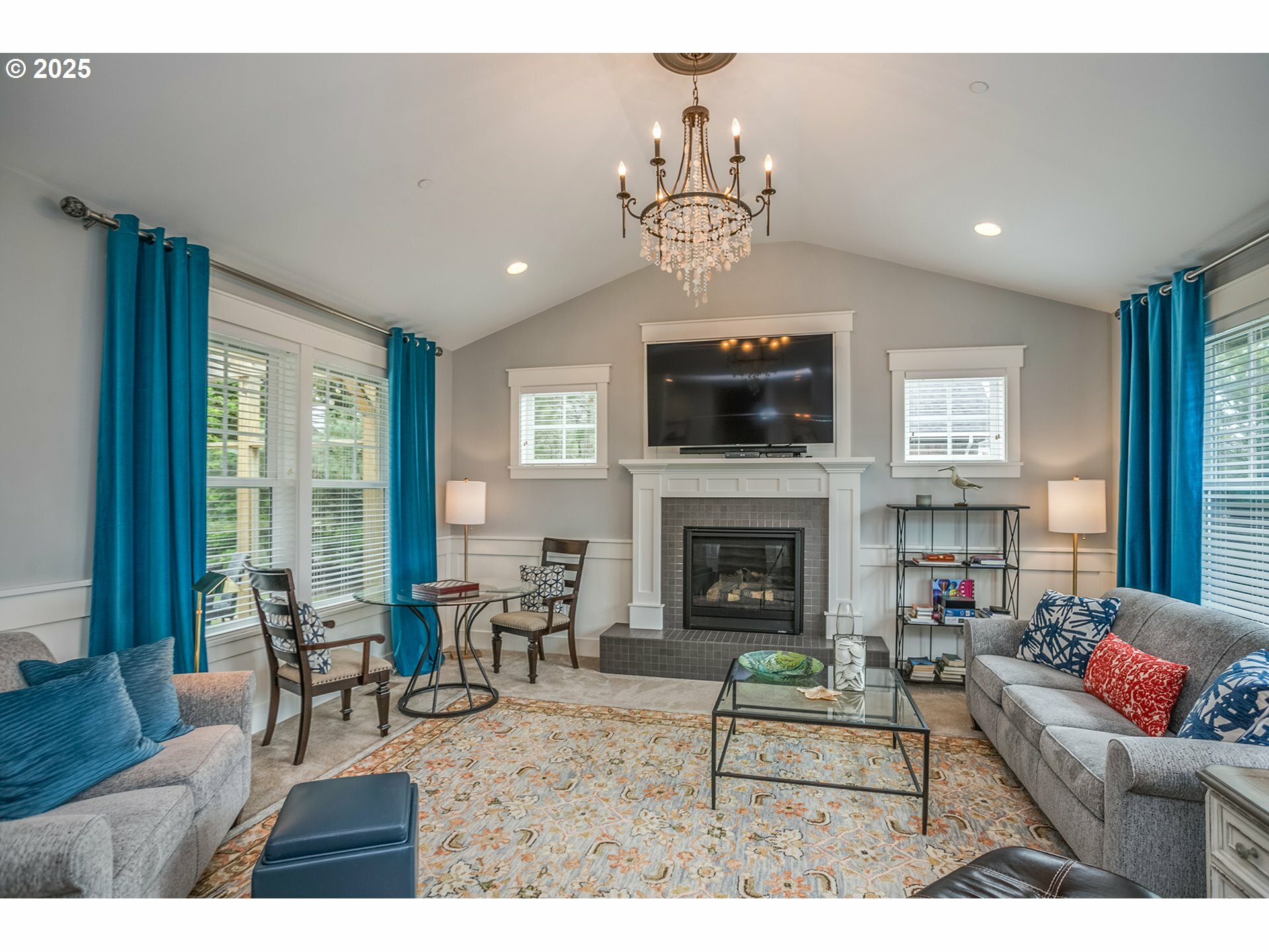 Property Photo: 4755 Drummond Dr OR 97138