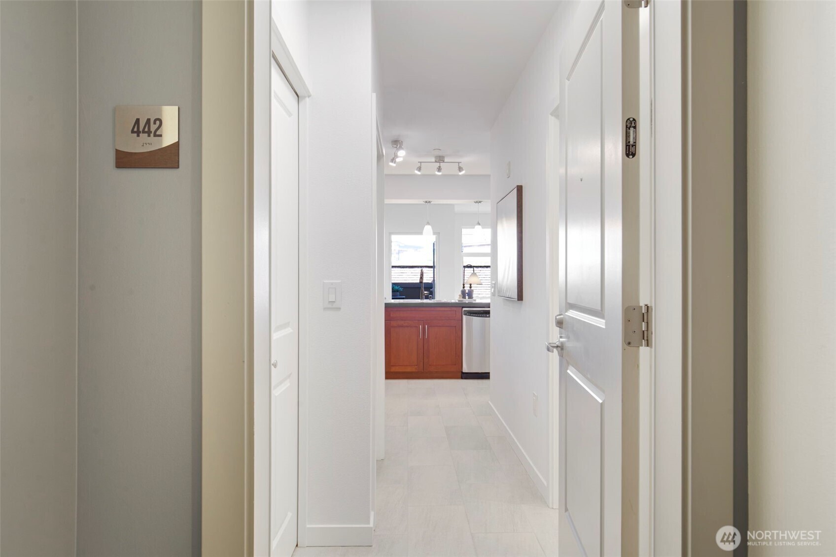 Property Photo: 5450 Leary Avenue NW 442 WA 98107