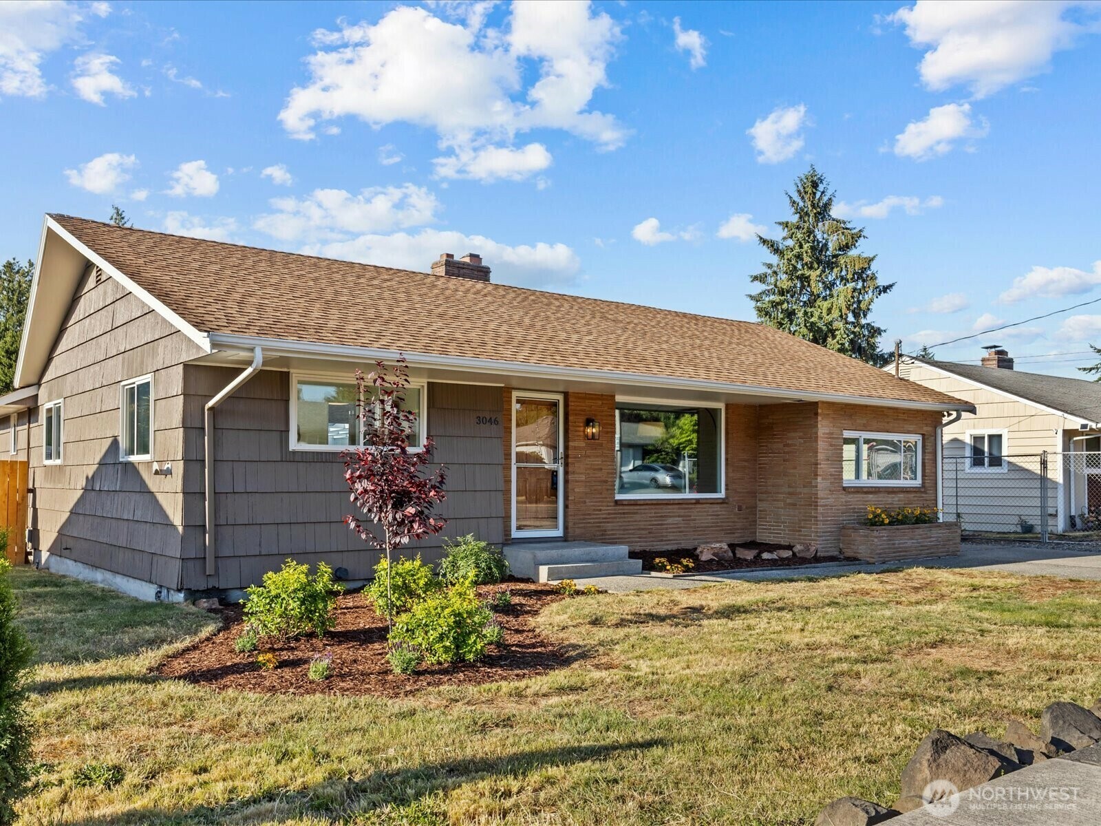 Property Photo: 3046 S 200th Street WA 98198