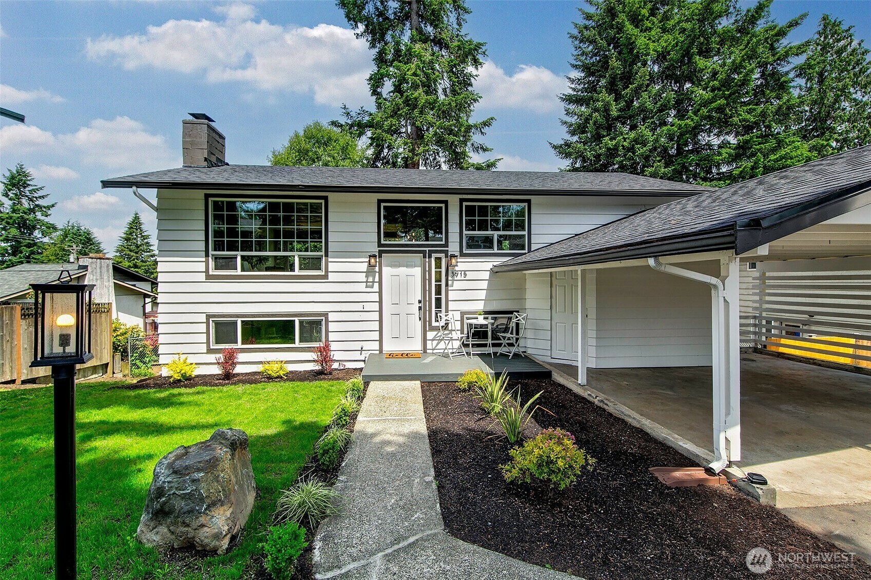 Property Photo: 3915 180th Place SW WA 98037