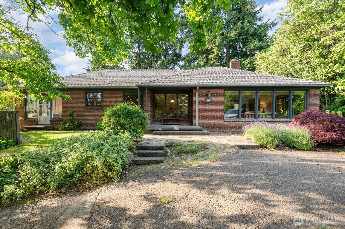 Property Photo:  726 N 137th Street  WA 98133 