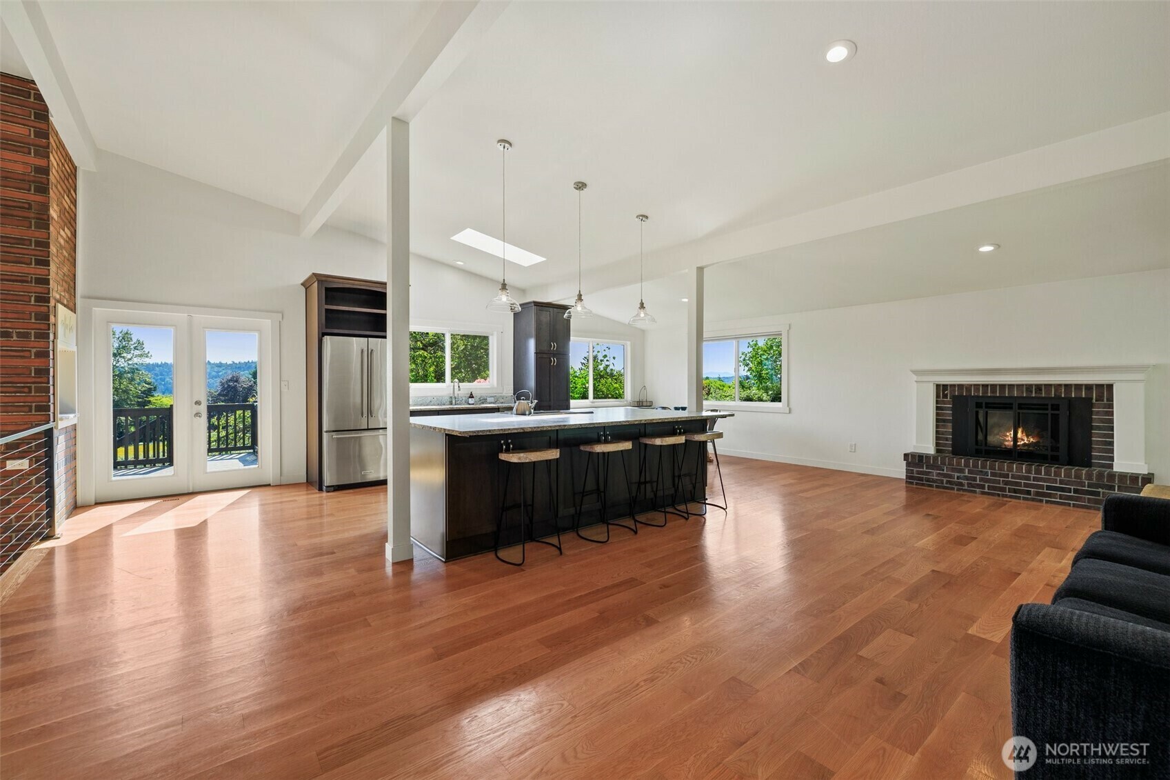 Property Photo: 14725 Broadway Avenue WA 98296