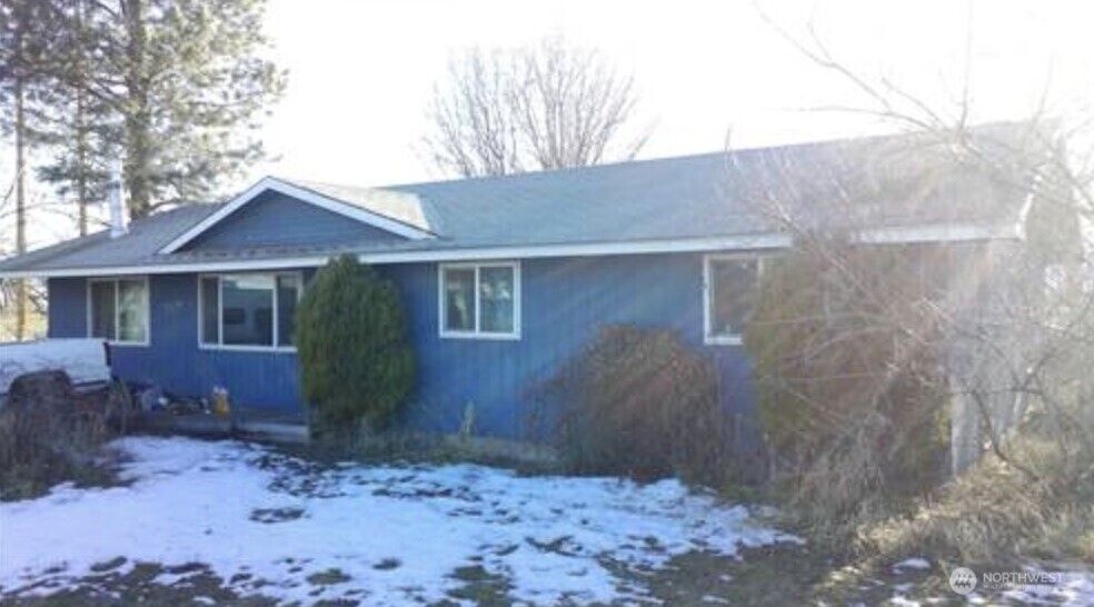 Property Photo:  101 N Mason Street  WA 98934 