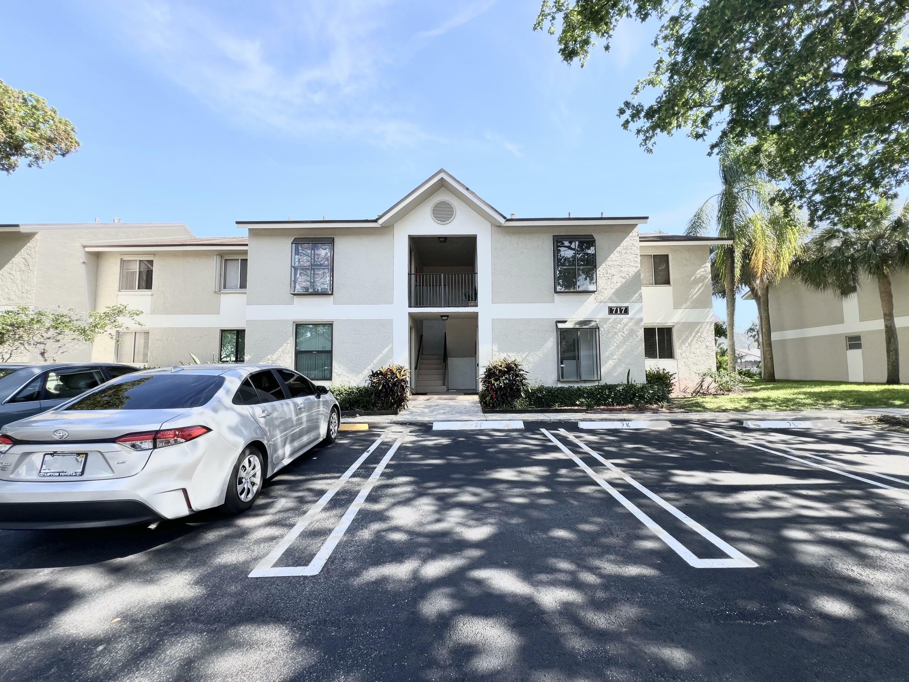 Property Photo: 717 Gardens Drive 106 FL 33069