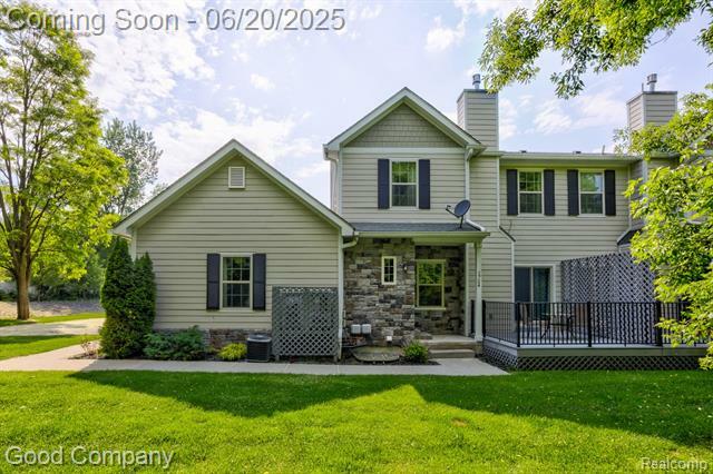 Property Photo: 1724 Barrington Court MI 48360