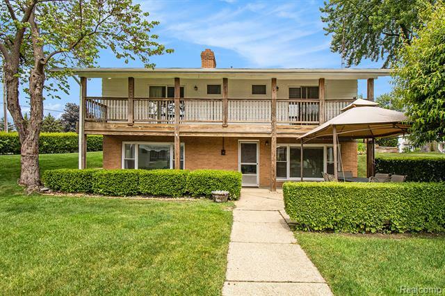 Property Photo:  1365 Blue Water Drive  MI 48430 