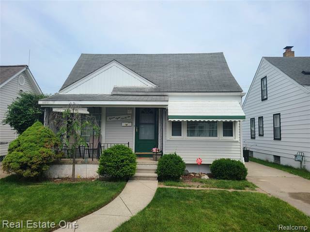 15892 Centralia  Redford Twp MI 48239 photo