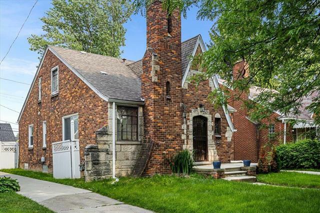 Property Photo:  8304 Pinehurst Street  MI 48204 