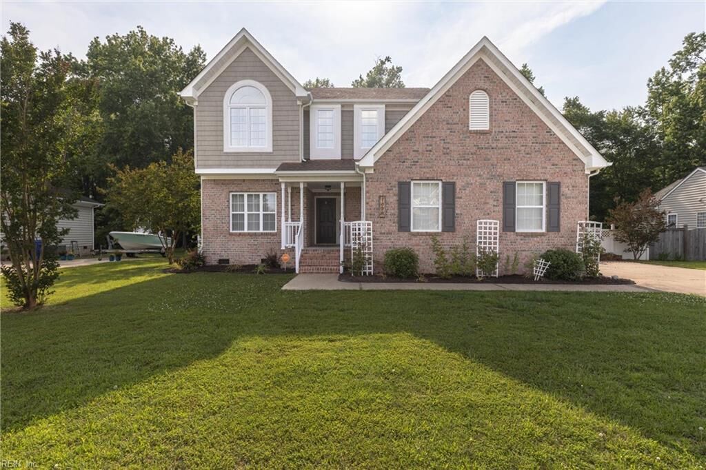 Property Photo: 1028 Cathedral Dr VA 23434