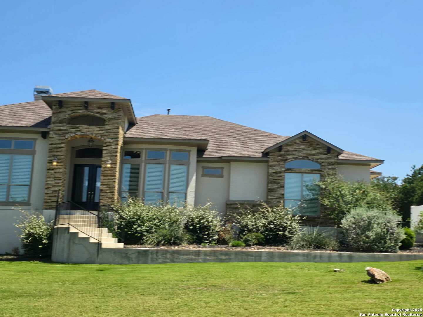 Property Photo: 335 Curvatura TX 78132