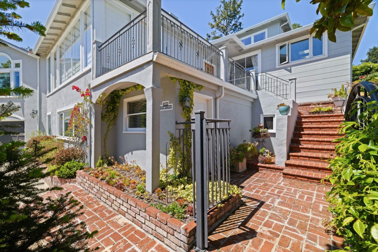 Property Photo: 154 Los Robles Drive CA 94010