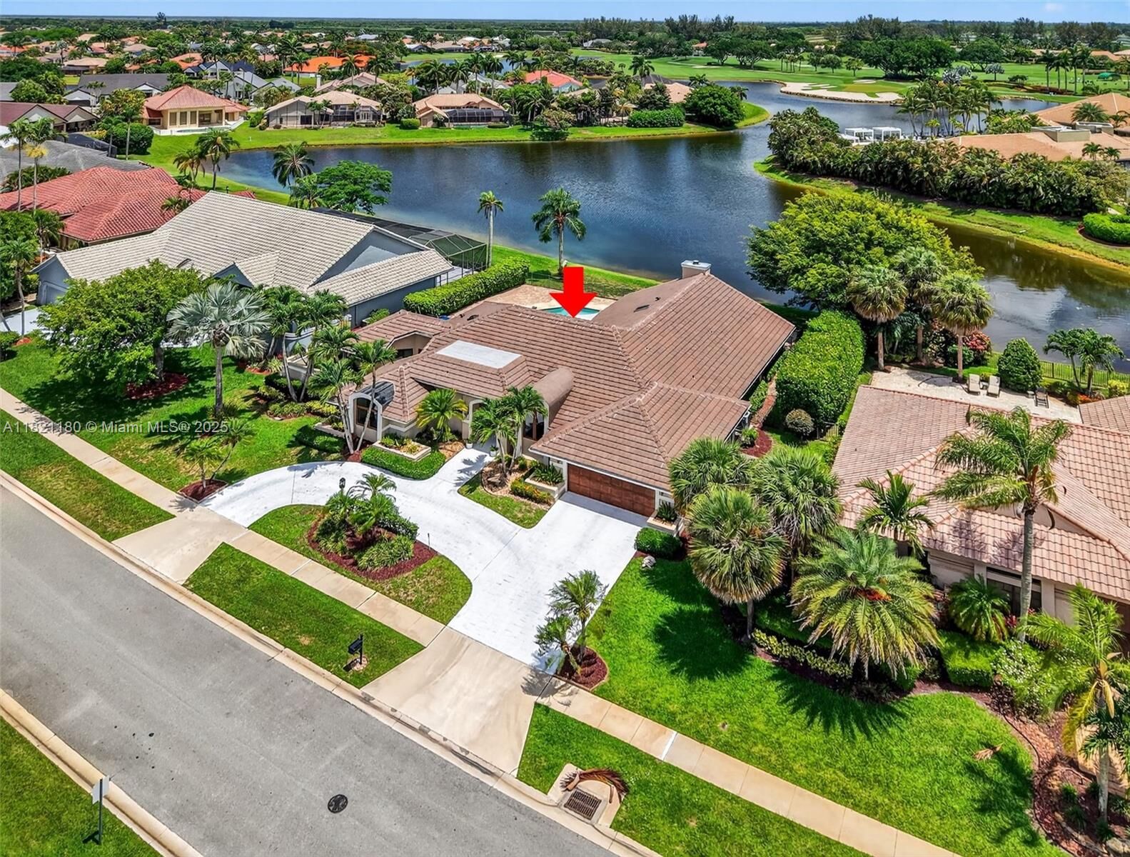 Property Photo:  10755 Stonebridge Blvd  FL 33498 