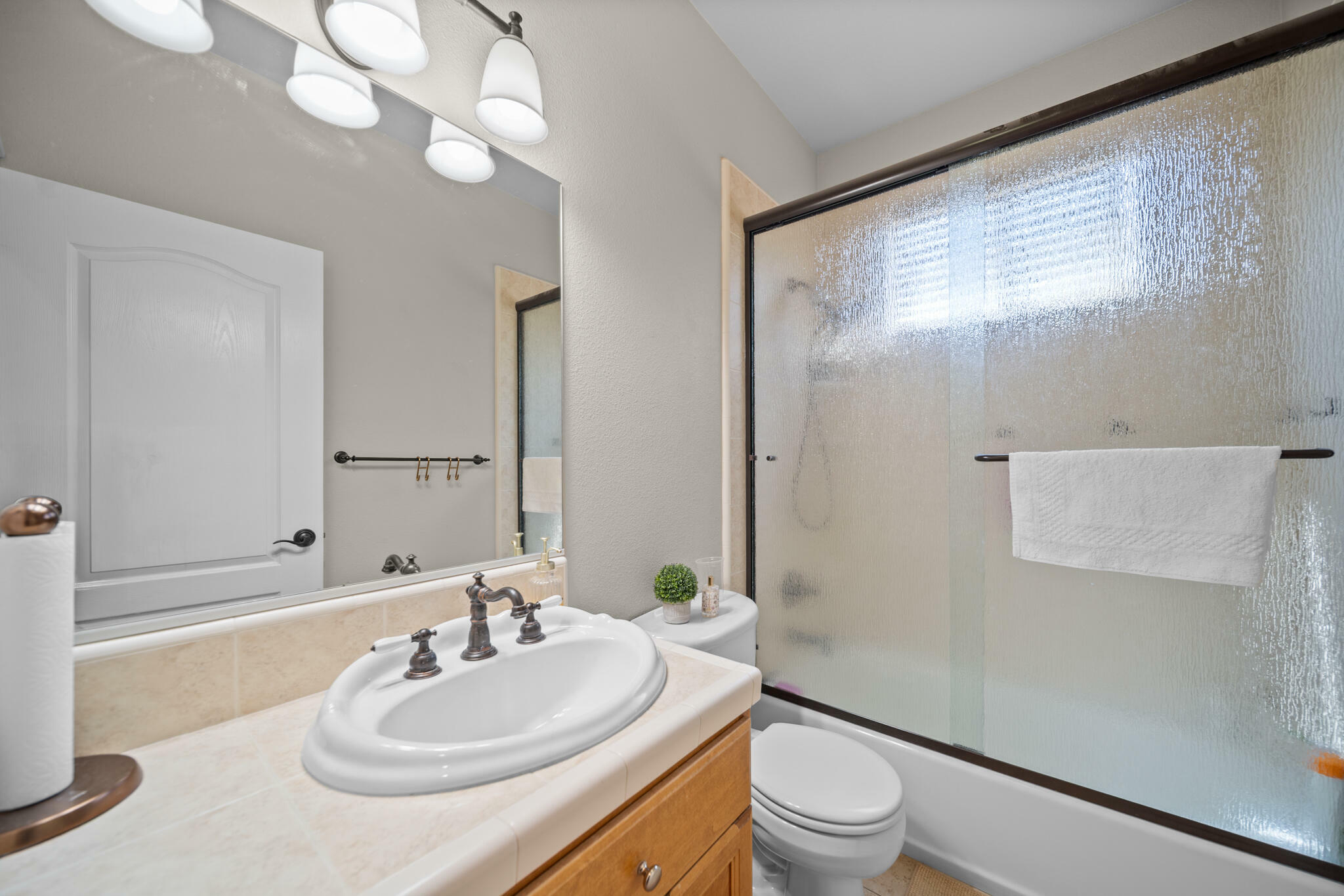 Property Photo: 3921 Silver Lace Lane CA 96001