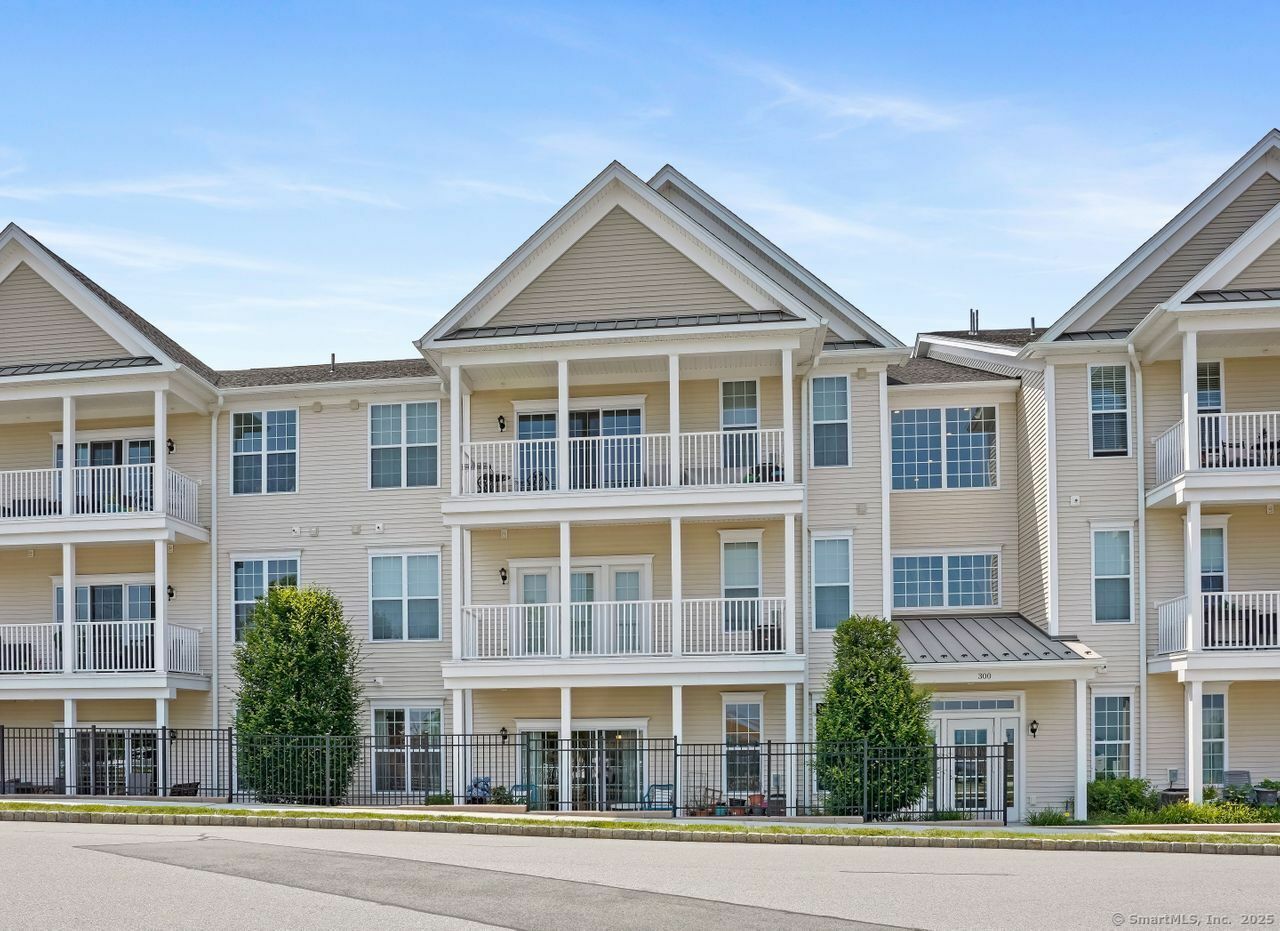 Property Photo:  302 Center Meadow Lane 302  CT 06810 