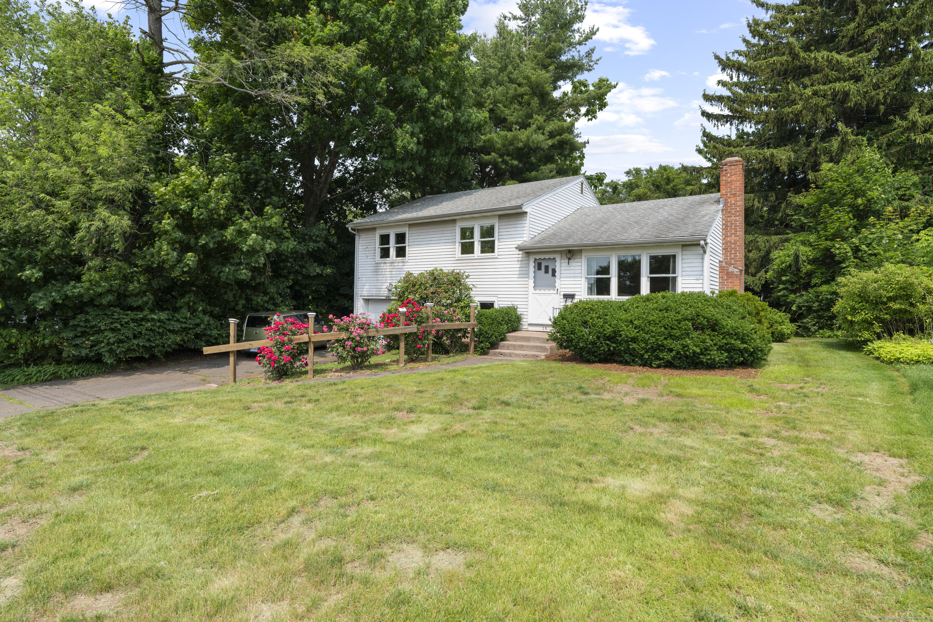 Property Photo: 26 Caroldon Road CT 06457