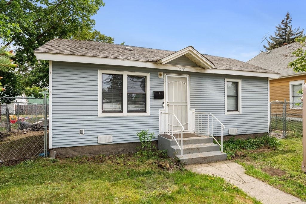 2612 E Sharp Ave  Spokane WA 99202 photo