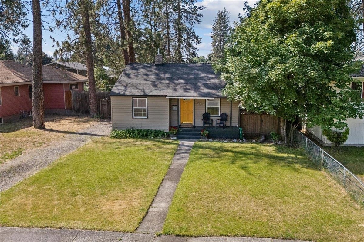 Property Photo: 4303 W Crown Ave WA 99205