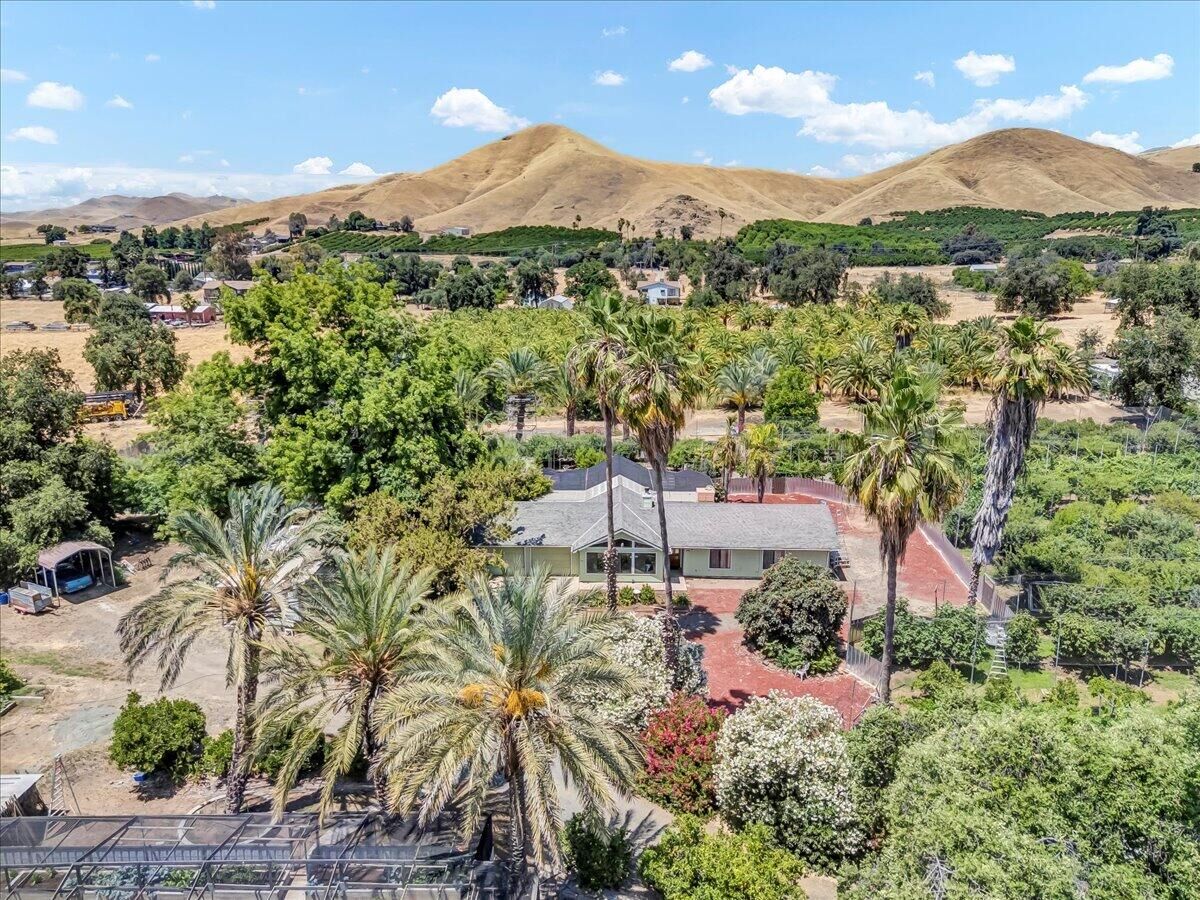 Property Photo:  31497 Success Valley Drive  CA 93257 