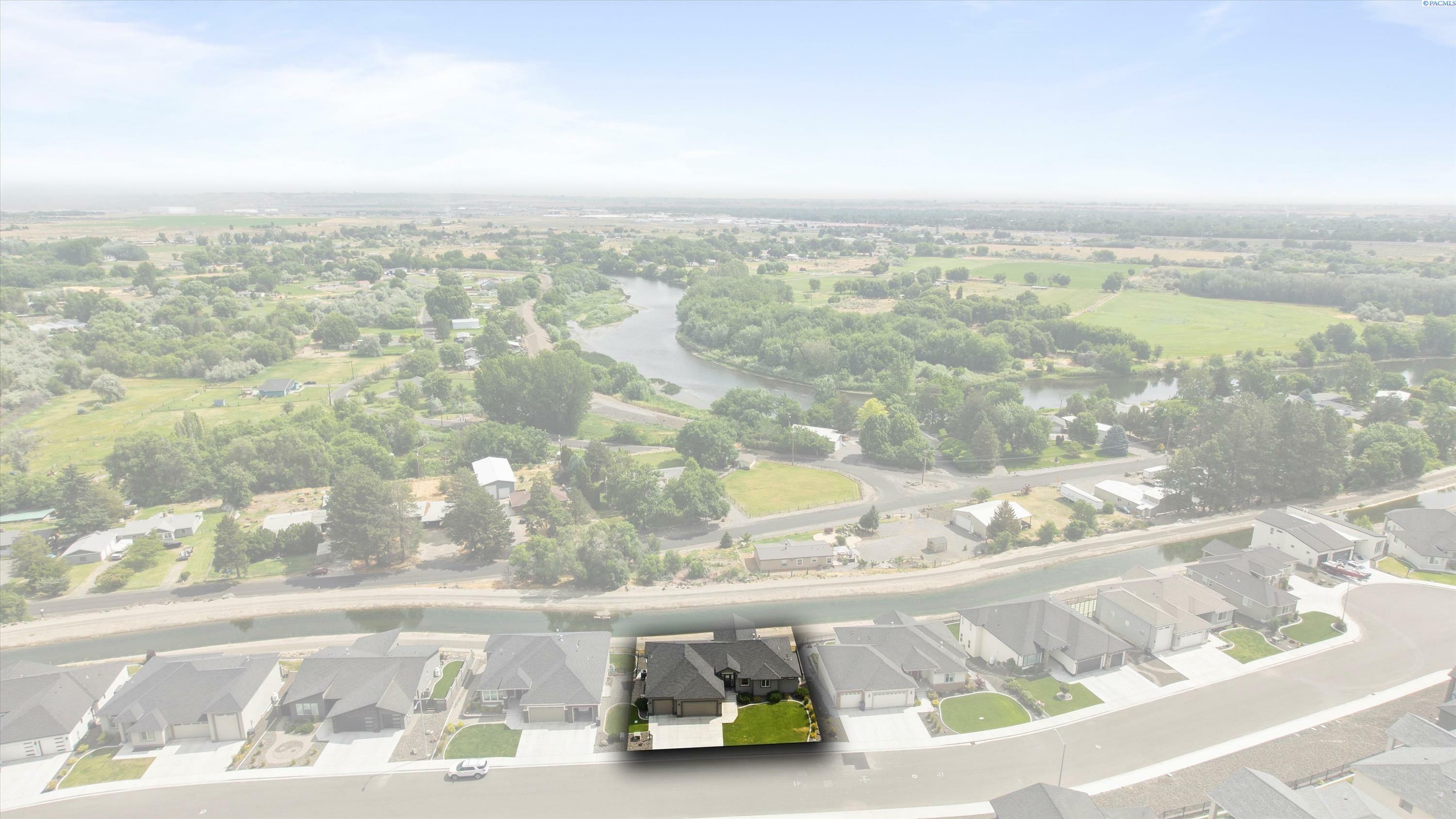 Property Photo: 3404 Bing St WA 99353