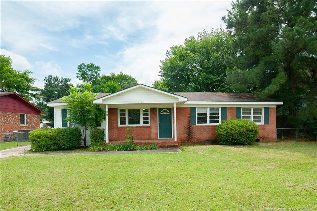 Property Photo: 6310 Glenlea Circle NC 28314